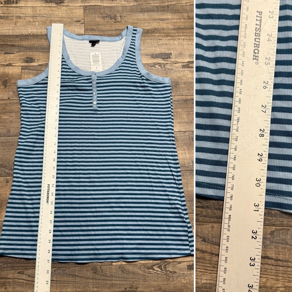 Torrid Ribbed Scoop Henley Neck Blue Striped Tank Top Women's 4X NWT - Picture 8 of 9